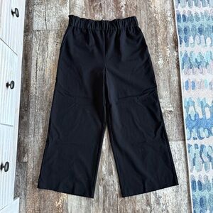 2 for $20 sale: C by one black Wide Leg cropped pull-on gaucho pants - S